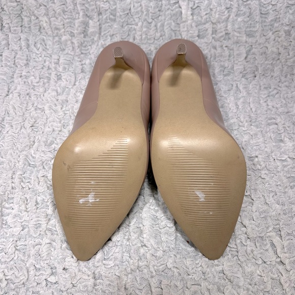 Steve Madden Women’s 7 M Beige Leather Galleryy Pumps Classic Pointy Heels - Picture 7 of 8